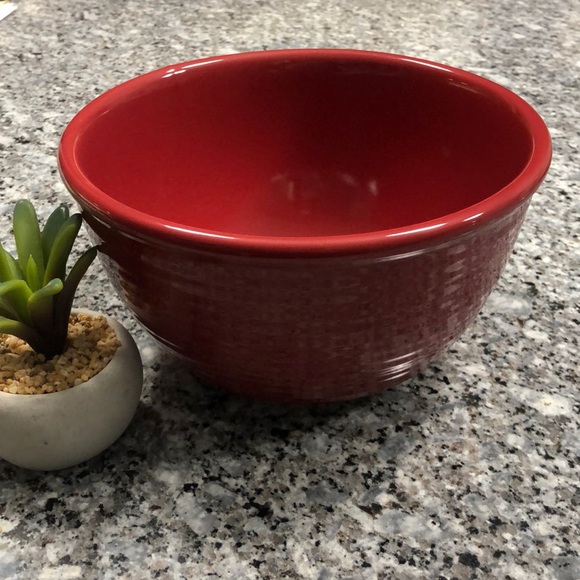 CHANTAL Red 7-cup RIBBED BOWL ‘05 NO CHIPS EUC - Picture 1 of 6